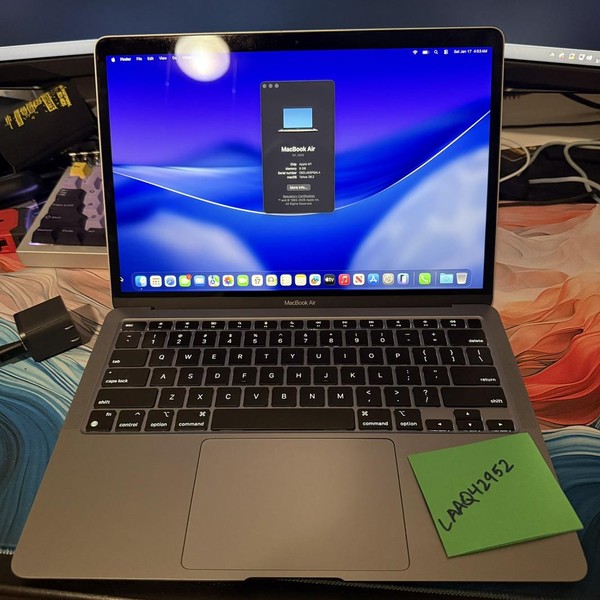 MacBook Air 2020 - 13 inch - 256 GB, Gray, 8 GB, Apple M1