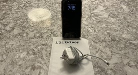 Mint
													Apple iPhone 14 Pro - Unlocked, Gold, 256 GB, A2650, photo 2 of 10