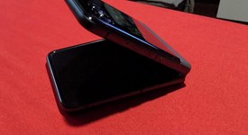 Good
													Motorola Razr (2024) - Unlocked, Gray, 256 GB, 8 GB, photo 2 of 20
