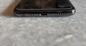 Good
													Apple iPhone Xs - Unlocked, Gray, 64 GB, A1920, photo 3 of 8