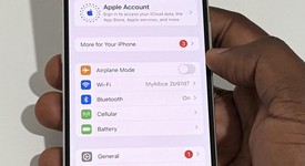 Mint
													Apple iPhone 16 - Unlocked, White, 128 GB, A3081, photo 4 of 15