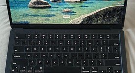 Fair
													MacBook Air 2022 - 13" - Apple M2, Midnight, 256 GB, 8 GB, photo 2 of 10