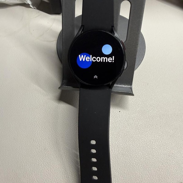 Samsung Galaxy Watch4 - Unlocked, Black, 40mm