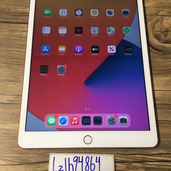 Apple iPad 8th Gen - Unlocked, 32 GB, Gold, A2428