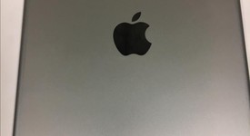 Good
													Apple iPad 5th Gen - Verizon, Gray, 32 GB, A1823, photo 3 of 3