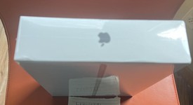 New
													Apple iPad 9th Gen - Wi-Fi, Gray, 64 GB, A2602, photo 2 of 4