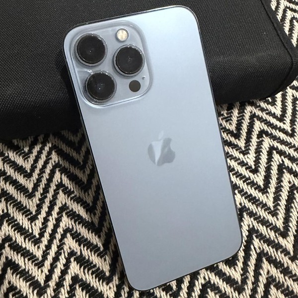 Apple iPhone 13 Pro - Unlocked, 128 GB, Sierra Blue, A2483