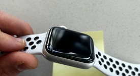 Good
													Apple Watch Series 6 40mm - AT&T, Silver, A2293 - Cellular, Aluminum, photo 3 of 10