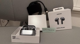 Used
													Samsung Galaxy Buds3 - Silver, photo 2 of 3