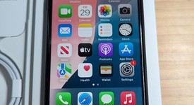 Mint
													Apple iPhone SE 3rd Gen 2022 - Unlocked, Midnight, 64 GB, A2595, photo 3 of 5