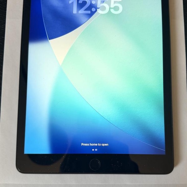 Apple iPad 9th Gen - Unlocked, 64 GB, Gray, A2603
