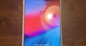 Good
													Apple iPhone 7 Plus - Unlocked, Rose Gold, 128 GB, A1661, photo 1 of 7