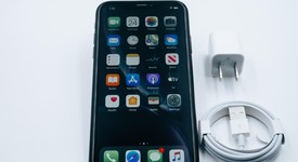 Fair
													Apple iPhone Xr - Straight Talk, Black, 128 GB, A1984, photo 1 of 13