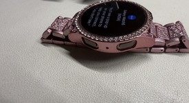 Good
													Samsung Galaxy Watch5 - Unlocked, Gold, 40mm, photo 4 of 8