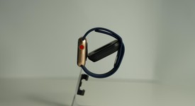 Good
													Apple Watch Series 3 38mm - Unlocked, Gold, A1860, Aluminum, photo 3 of 6