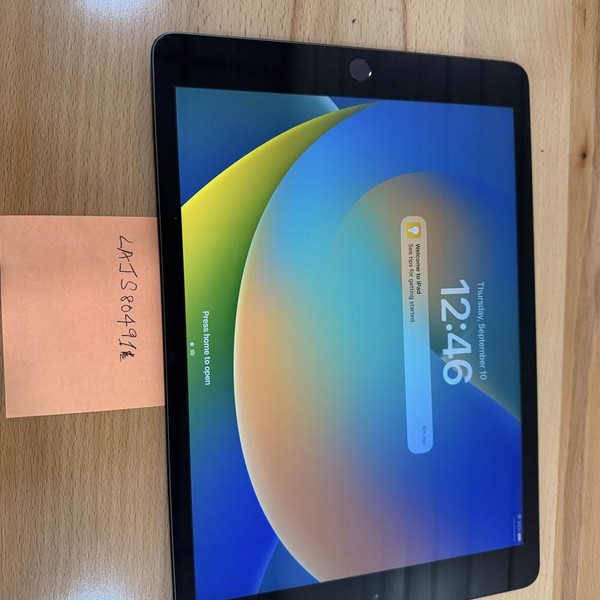 Apple iPad (7th Gen) - Wi-Fi, 32 GB, Gray, A2197