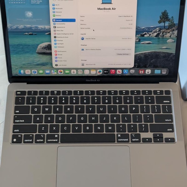 MacBook Air 2020 - 13 inch - 256 GB, Gray, 8 GB, Apple M1