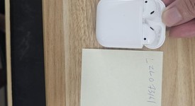 Used
													Apple AirPods 2nd Gen - Lightning Case, photo 4 of 5