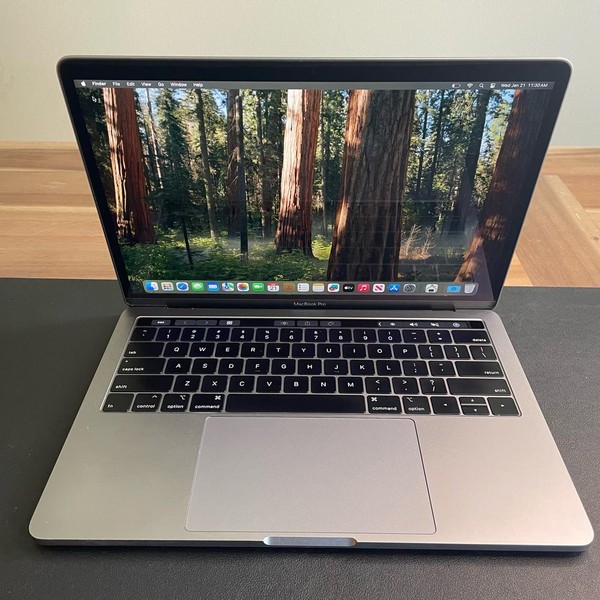 MacBook Pro 2019 - 13 inch - I7, Gray, 256 GB, 16 GB