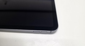 Good
													Apple iPad Pro 11" 2nd Gen 2020 - Unlocked, Gray, 128 GB, A2068, photo 5 of 12