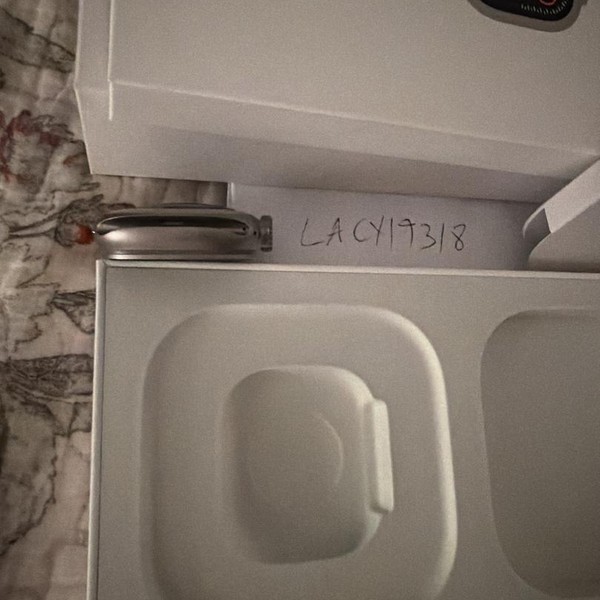 Apple Watch Ultra 2 49mm - Unlocked, Natural, A2986