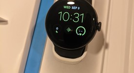 Mint
													Google Pixel Watch 2 - Unlocked, Black, LTE, photo 3 of 8
