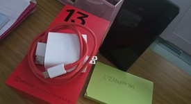 Mint
													OnePlus 13 - Unlocked, Black Eclipse, 256 GB, 12 GB, photo 4 of 21