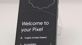 Good
													Google Pixel 8 - Unlocked, Hazel, 128 GB, 8 GB, G9BQD, Sub-6 5G, photo 3 of 3