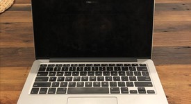 Good
													MacBook Pro 2015 (Retina) - 13" - Silver, 256 GB, 8 GB, photo 2 of 9