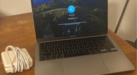 Mint
													MacBook Pro 2020 - 13" - I5, Silver, 256 GB, 8 GB, photo 1 of 6