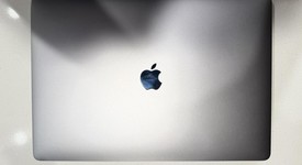 Good
													MacBook Pro 2018 (With Touch Bar) - 15" - I7, Gray, 256 GB, 32 GB, photo 4 of 8