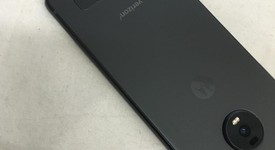 Mint
													Moto Z4 - Verizon, Gray, 128 GB, 4 GB, photo 5 of 8