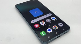 Good
													Samsung Galaxy S22 - Unlocked, Green, 256 GB, 8 GB, SM-S901U1, photo 4 of 5