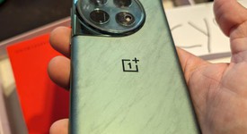 Mint
													OnePlus 12 - Unlocked, Green, 512 GB, 16 GB, CPH2583, photo 3 of 10