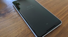 Good
													Google Pixel 2 XL - Unlocked, Black & White, 64 GB, Google Edition, photo 3 of 7