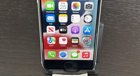Fair
													Apple iPhone SE 2nd Gen 2020 - Unlocked, White, 64 GB, A2275, photo 1 of 10