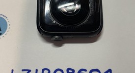 Fair
													Apple Watch SE 1st Gen 44mm - Gray, A2352 - GPS, Aluminum, photo 2 of 4