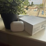 Used Apple AirPods Pro 2 - Lightning