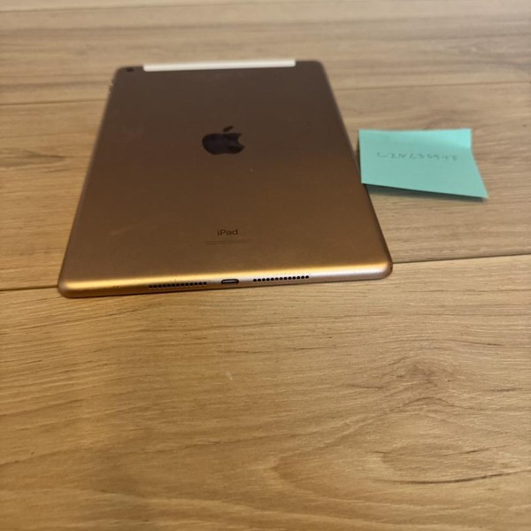 Apple iPad 8th Gen - Unlocked, Gold, 128 GB, A2428