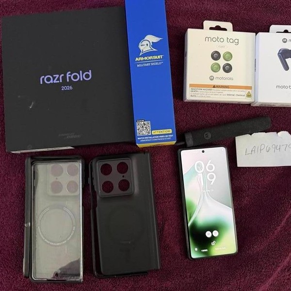 Motorola Razr Fold - Unlocked, 512 GB, PANTONE Blackened Blue