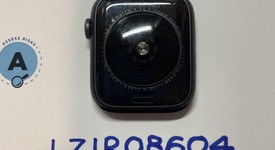 Fair
													Apple Watch SE 1st Gen 44mm - Gray, A2352 - GPS, Aluminum, photo 3 of 4
