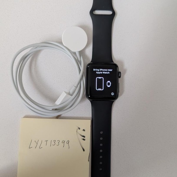 Apple Watch Series 3 42mm - Gray, A1859, Aluminum - GPS