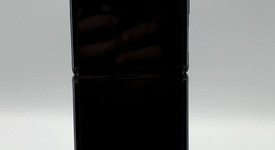 Mint
													Samsung Galaxy Z Flip 5G - Unlocked, Mystic Gray, 256 GB, 8 GB, SM-F707U1, photo 3 of 9