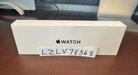 New
													Apple Watch SE 2nd Gen 40mm - Unlocked, Silver, A2726 - Cellular, Aluminum, photo 3 of 4