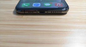 Good
													Apple iPhone Xs - Unlocked, Gray, 64 GB, A1920, photo 4 of 19
