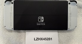Mint
													Nintendo Switch - OLED - White, 64 GB, photo 4 of 5