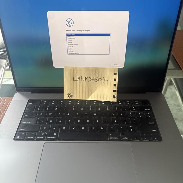 MacBook Pro 2021 - 16 inch - 1 TB, Silver, 16 GB, Apple M1 Pro 10-core