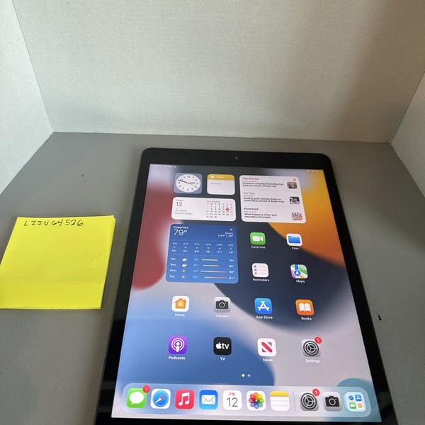 Apple iPad 7th Gen - Wi-Fi, 32 GB, Gray, A2197