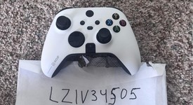 Good
													Xbox Series X (2020) - Black, 1 TB, standard, photo 4 of 13