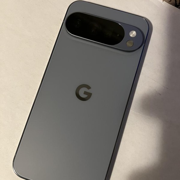 Google Pixel 10 Pro XL - Unlocked, 256 GB, Moonstone, GUL82